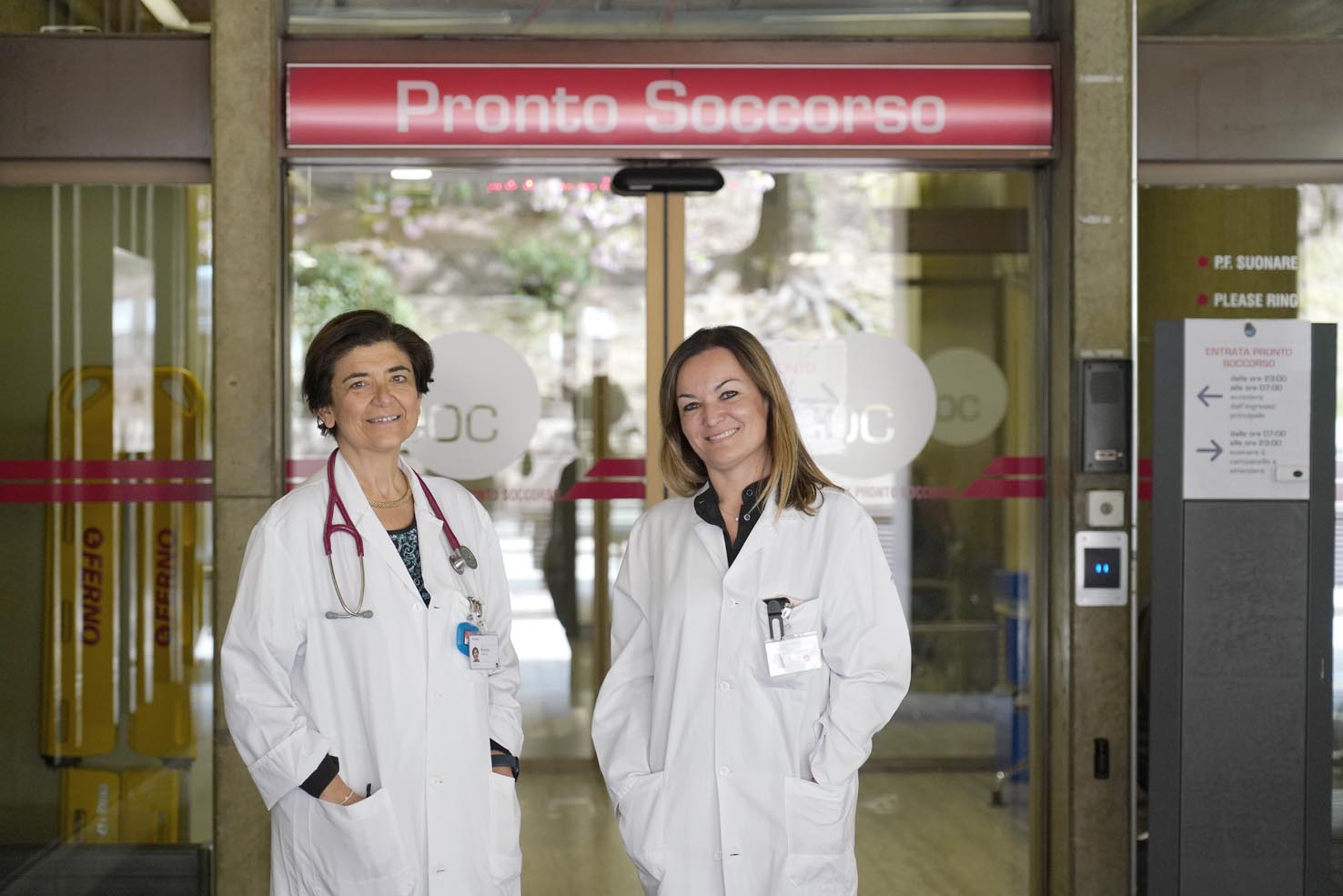 La dr.a Roberta Petrino, primario del PS all’OR Lugano (a sin.) e la dr.a Sara Rezzonico, caposervizio al PS dell’OR Bellinzona e Valli (Luigi Baldelli)