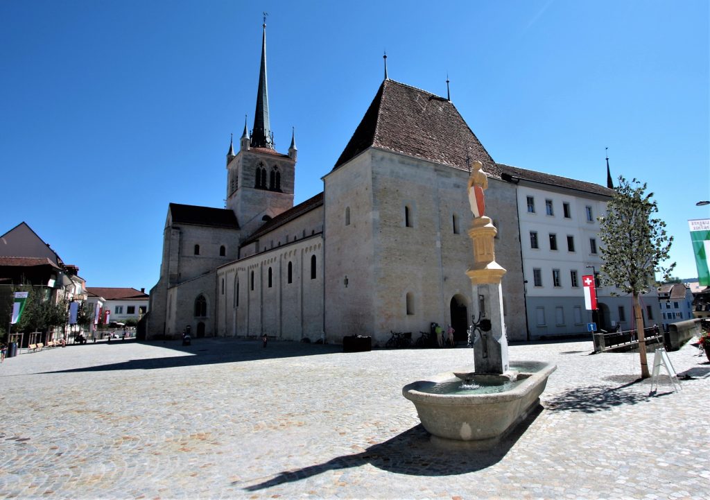 La Place du Marché e l’Abbatiale Notre-Dame de Payerne (T. Stiano)