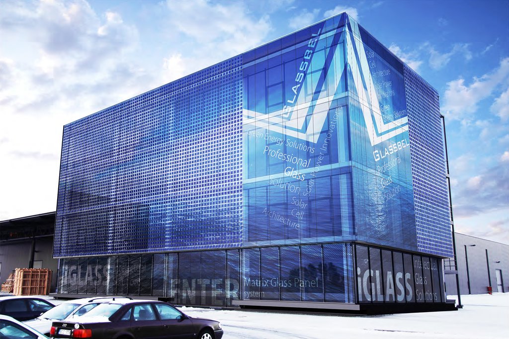 L’edificio coni vetri fotovoltaici nello stabile sperimentale SmartFlex, in Lituania (© Glassbel)