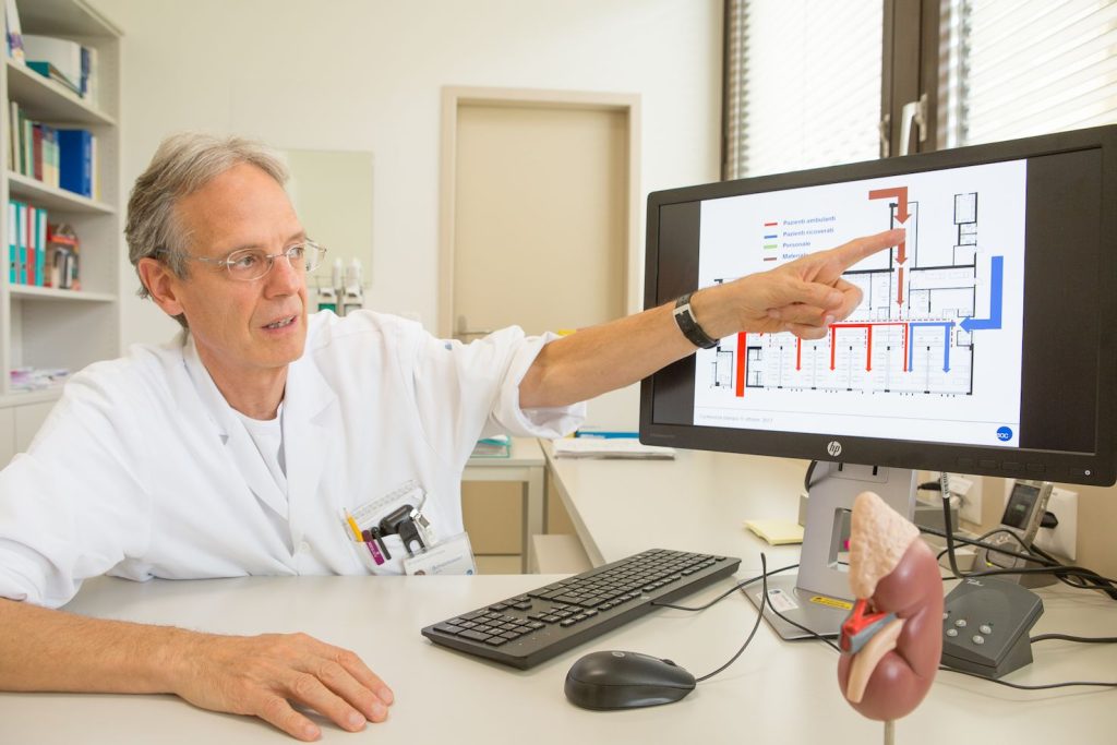 Il primario di nefrologia dell’Ospedale regionale di Lugano, Carlo Schönholzer (Vincenzo Cammarata)