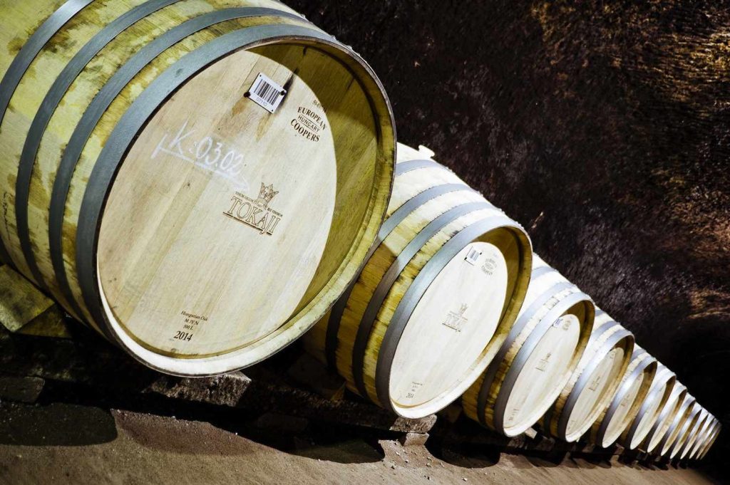 Una cantina dove il Tokaj invecchierà almeno una decina di anni (Pxhere.com)