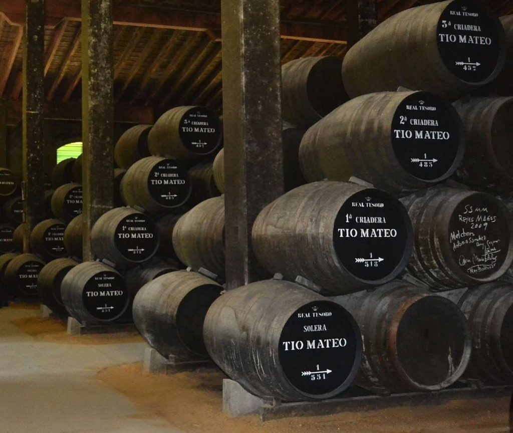 Si dice solera l’assemblaggio frazionato che genera una piramide di botti (Pxhere)