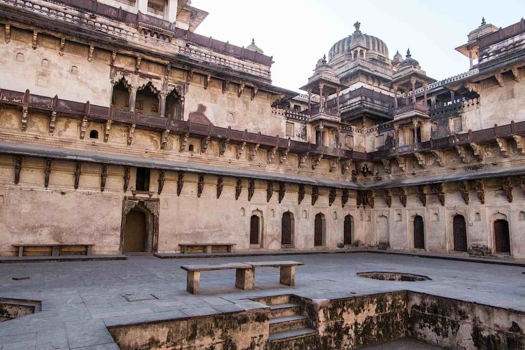 Raja Mahal, nel complesso del forte di Orchha