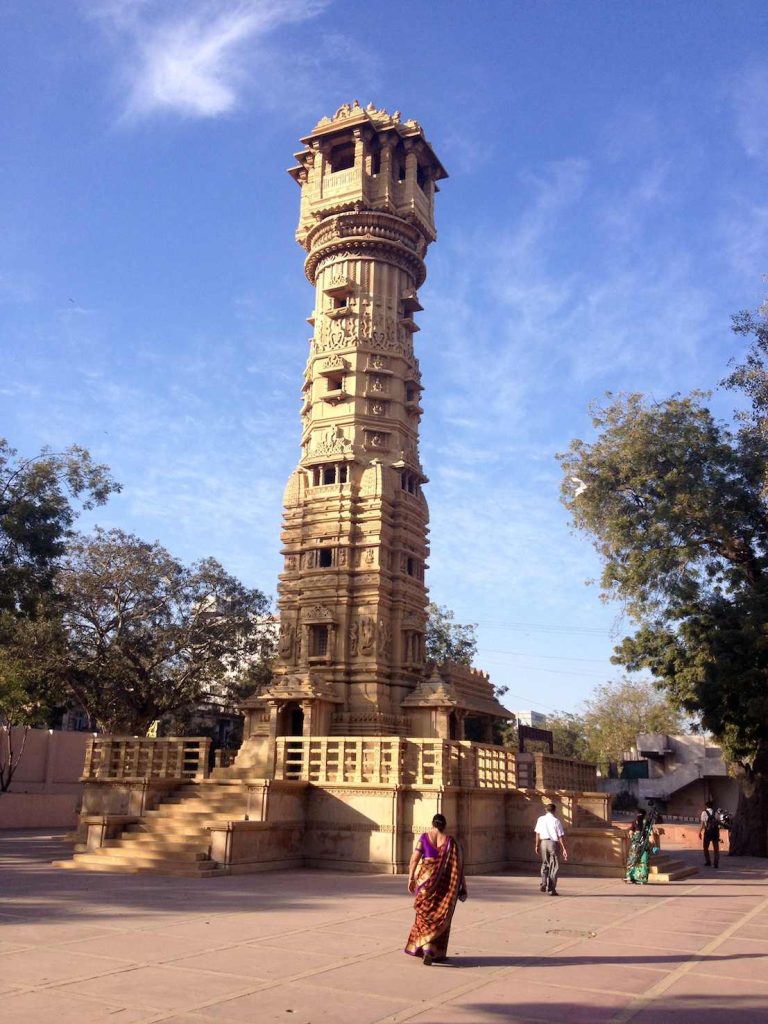 Gujarat, Ahmedabad, la torre dello Jain Temple