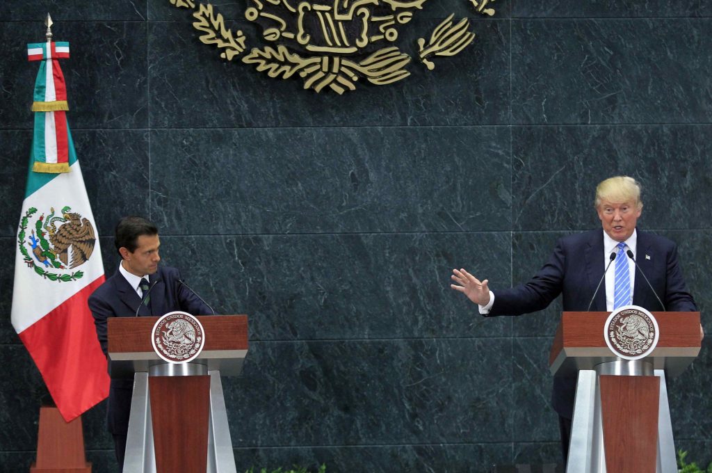 Il presidente messicano Nieto e lo statunitense Donald Trump durante una conferenza stampa a Città del Messico il 31 agosto scorso (AFP)