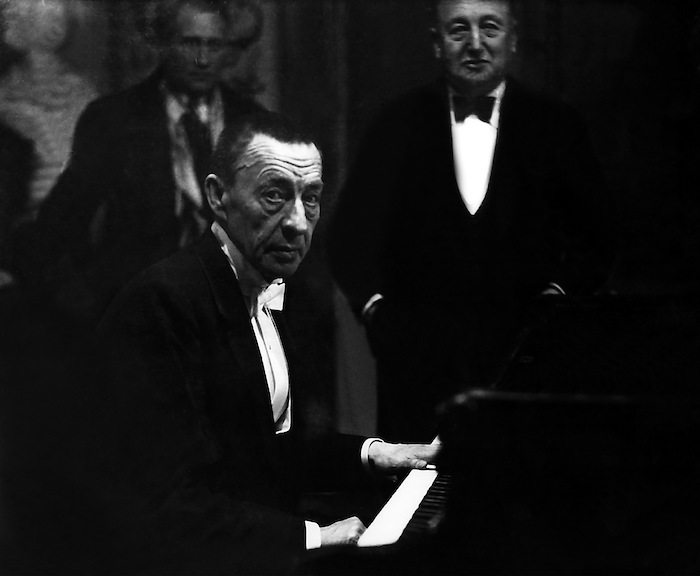 Sergej Rachmaninov (1873-1943) al pianoforte durante un concerto negli anni Trenta (Keystone)