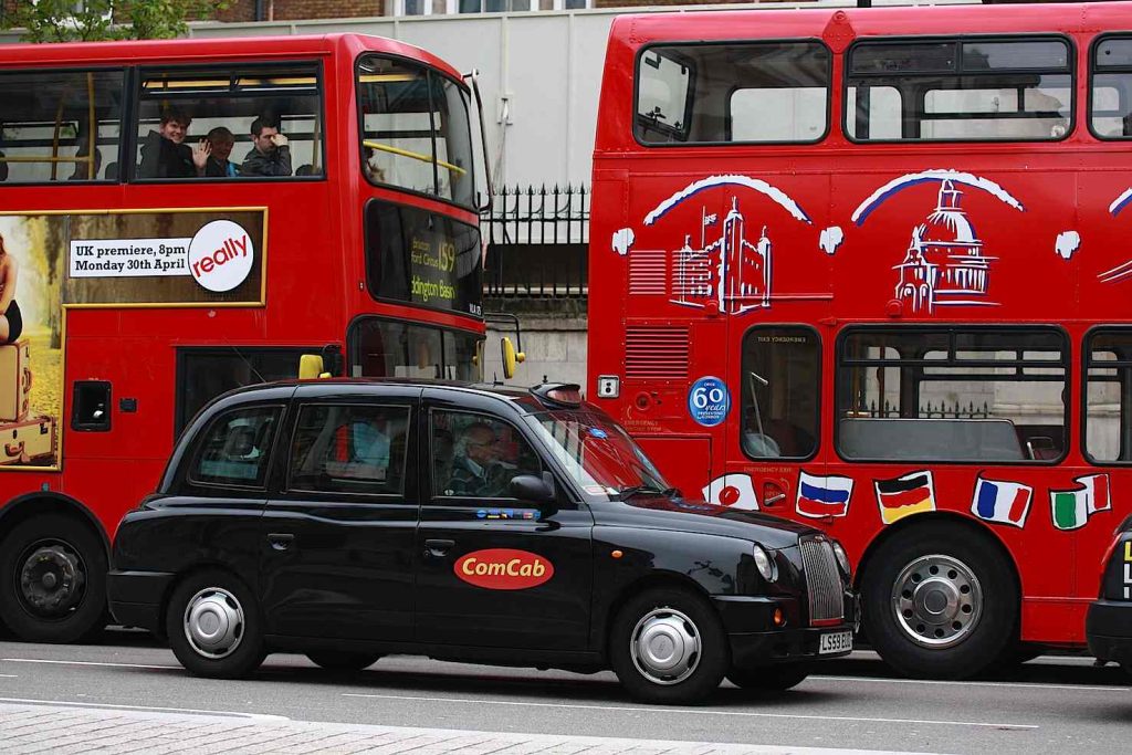 Nella capitale britannica arriveranno i primi taxi senza taxista (Pxhere.com)