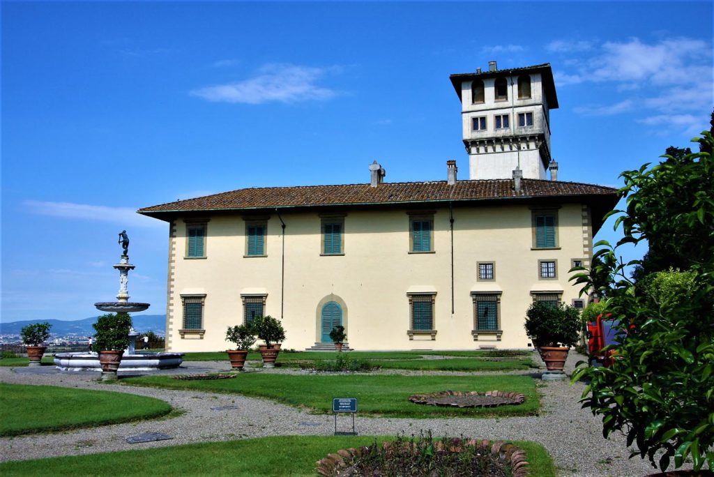 Il lato est della Villa medicea della Petraia