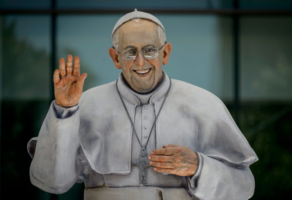 Un ritratto del Papa nelle vie di Santiago, Cile (AFP)