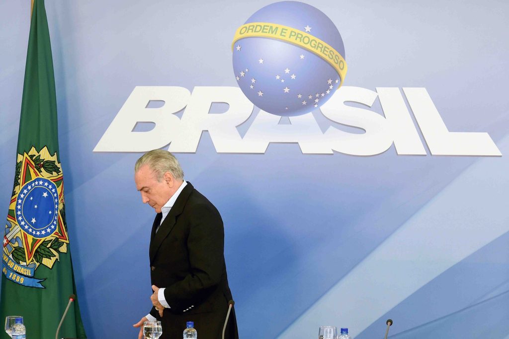 Il presidente Michel Temer si sarebbe procurato personalmente una tangente di 3 milioni di euro (AFP)