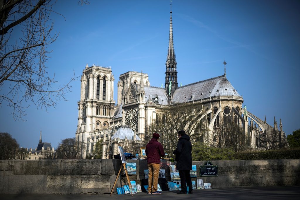 È il monumento parigino più visitato e contemplato soprattutto dalle sponde della rive gauche (AFP)