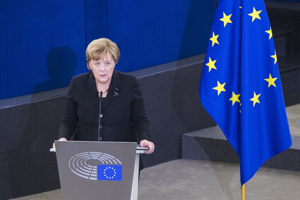 Un vero bilancio sulle elezioni tedesche potrà essere fatto quando Angela Merkel avrà formato la nuova coalizione (AFP)