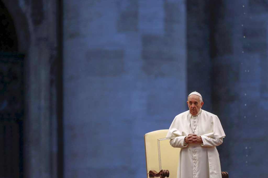 Papa Francesco in questo frangente è più solo di quanto sembri (AFP)