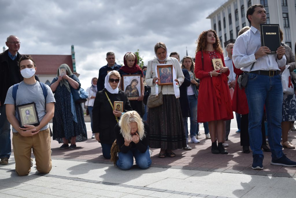 Le proteste di piazza, non solo a Minsk, per contestare la rielezione di Lukashenko si sono svolte con la  violenta repressione della polizia (AFP)