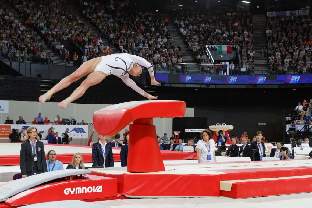 Il Governo ticinese rifletterà sull'abbigliamento imposto nello sport alle atlete, in particolare sui body sgambati nell'artistica (Pierre-Yves Beaudouin)