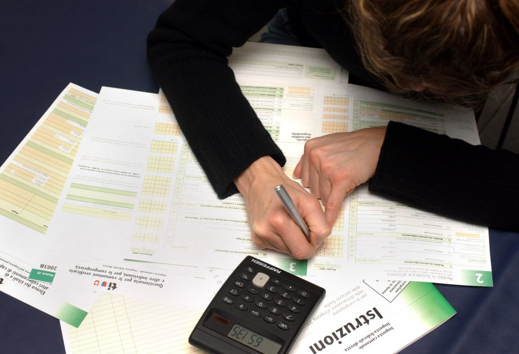 Le deduzioni per spese professionali variano molto da cantone a cantone (Ti-Press)