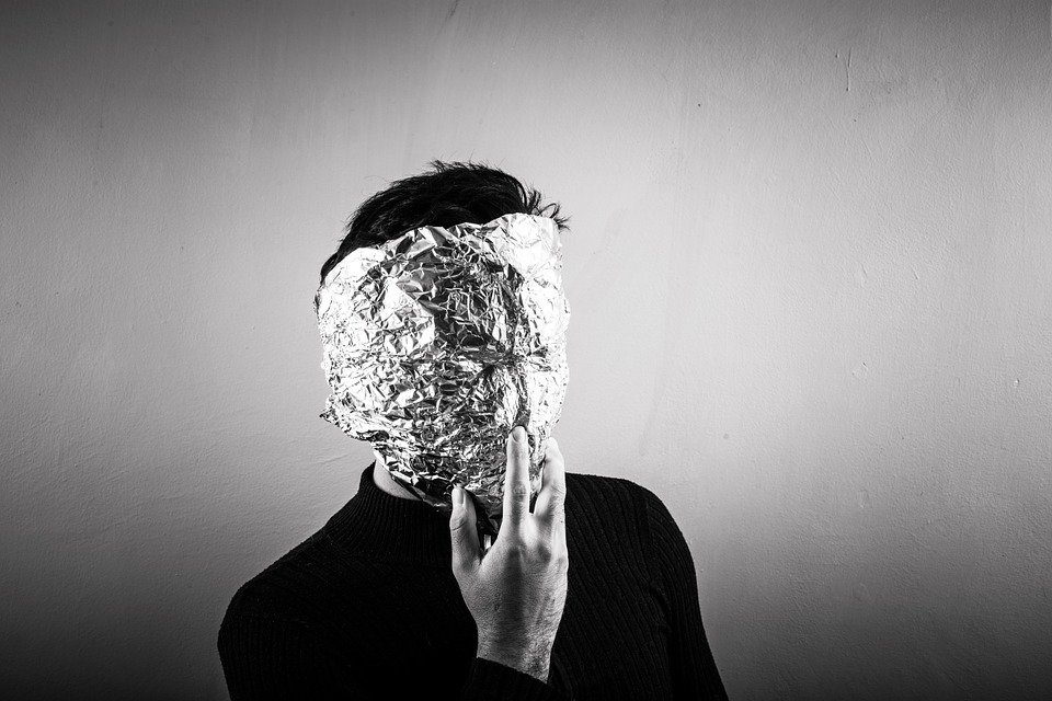 Chi si nasconde davvero dietro a un nome? (SplitShire, www.pixabay.com)
