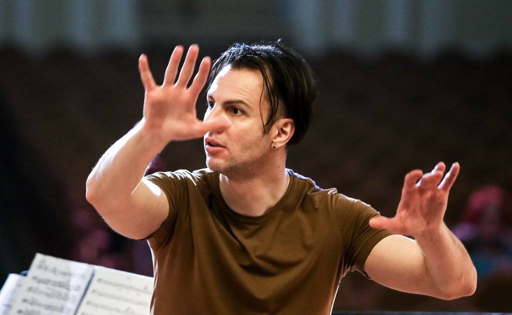 Teodor Currentzis, vera star tra i giovani direttori d’orchestra