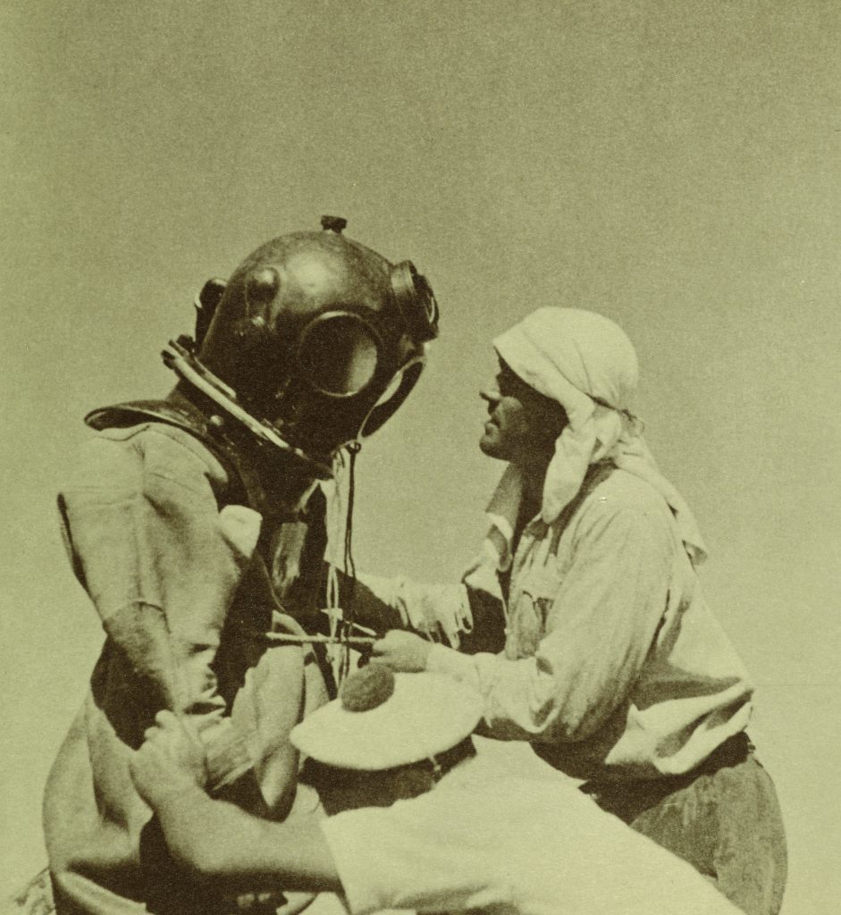 Libano, 1934/1935, preparazione all'esame subacqueo delle strutture archeologiche