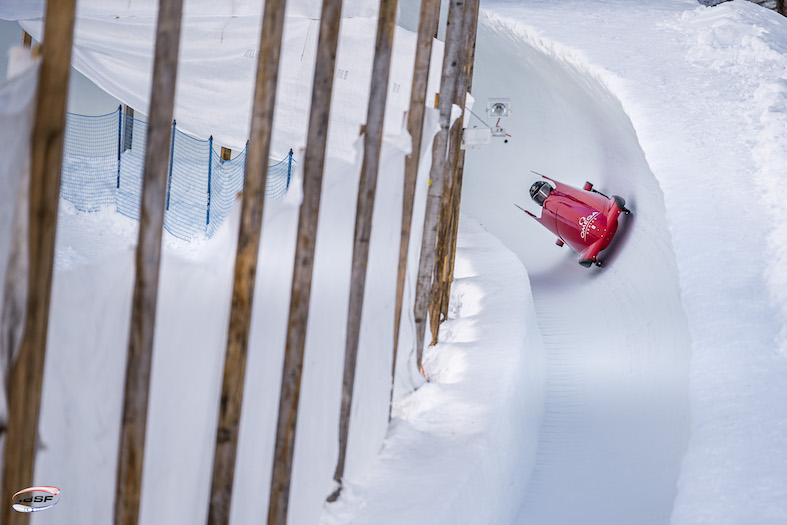 (IBSF International Bobsleigh & Skeleton Federation)