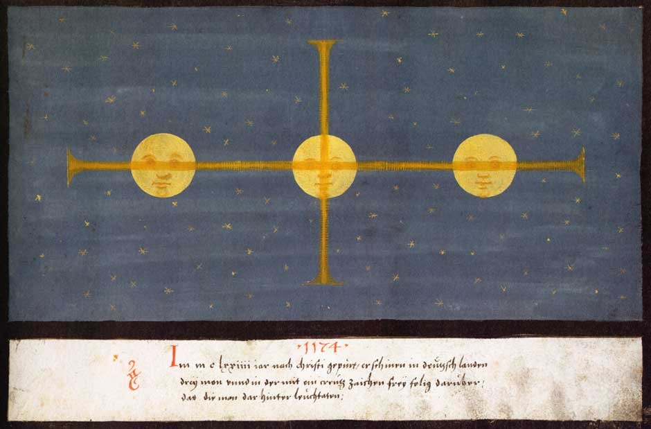 Le tre lune unite dalla croce