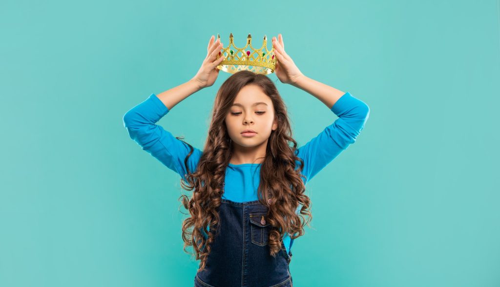 Il «singolarista» si sente e si definisce unico, speciale, particolare. Il rischio è che non si accorga più di ciò che lo circonda (Shutterstock)