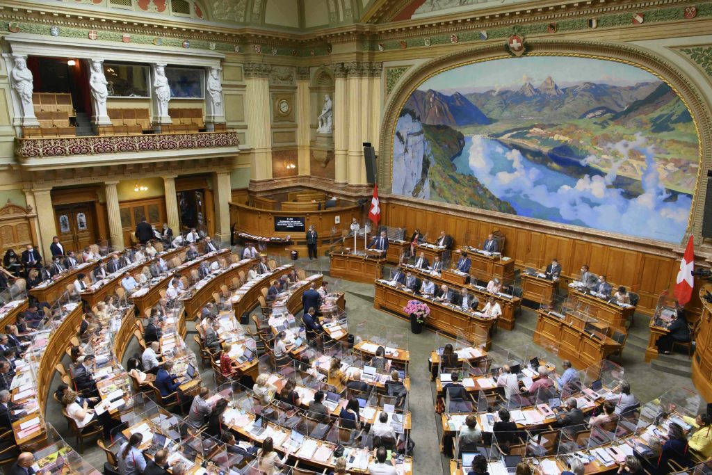 Quali volti vedremo alle Camere federali fra due anni? (Keystone)