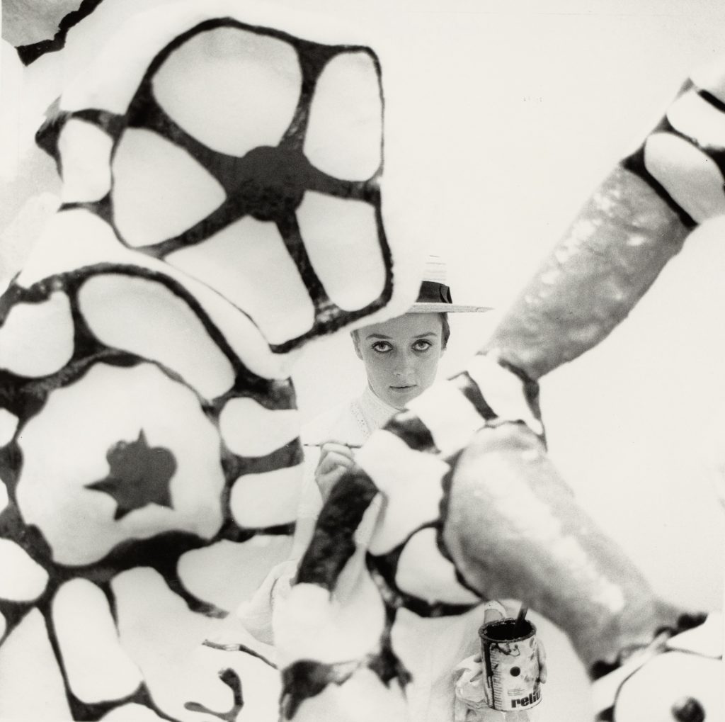 Leonardo Bezzola, Niki de Saint Phalle, Luzern, 1969 (Foto © Nachlass Leonardo BezzolaWerk © 2022 Niki Charitable Art Foundation, All rights reserved / ProLitteris, Zurich)