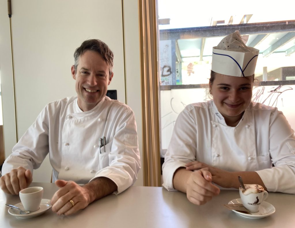 Giovanni Guidicelli, chef responsabile del ristorante del Centro scolastico per le industrie artistiche (CSIA), e Matilde Domeniconi. 