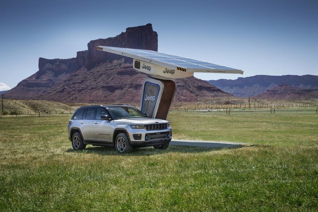 È questa la nuova Jeep Grand Cherokee Trailhawk 4xe.