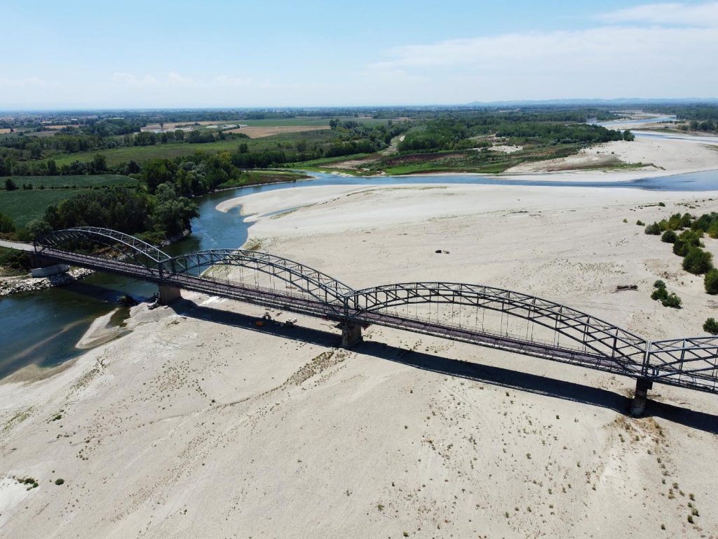Il Ponte della Gerola, sul Po, si trova nella Lomellina