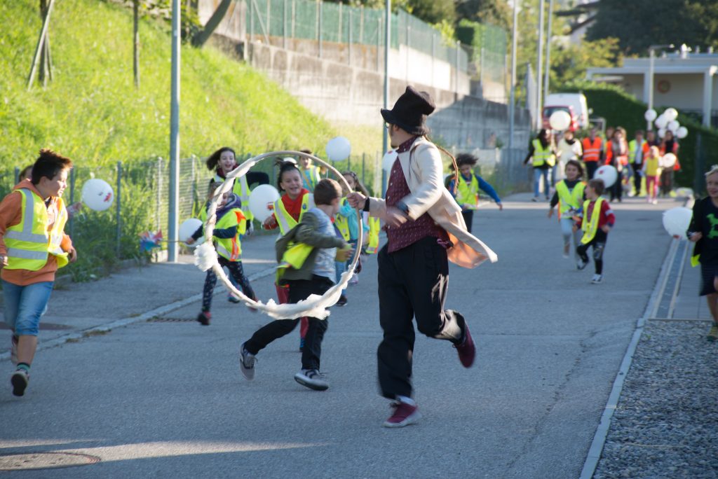 L'animazione durante il tragitto fino a scuola