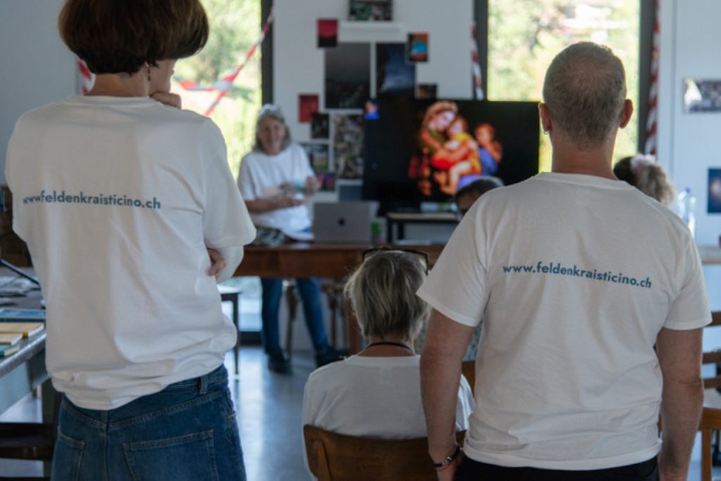 L’Associazione Svizzera Feldenkrais è molto attenta anche alla formazione continua degli insegnanti (feldenkraisticino.ch)