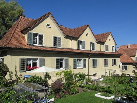 Cooperativa abitativa zurighese Familienheim Genossenschaft, quartiere Friesenberg, fra le più grandi della Svizzera (Wikipedia)