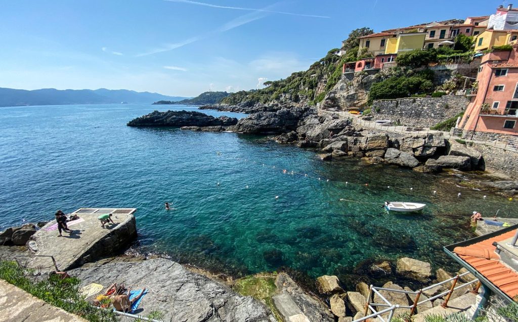 Tellaro, scorcio sul mare