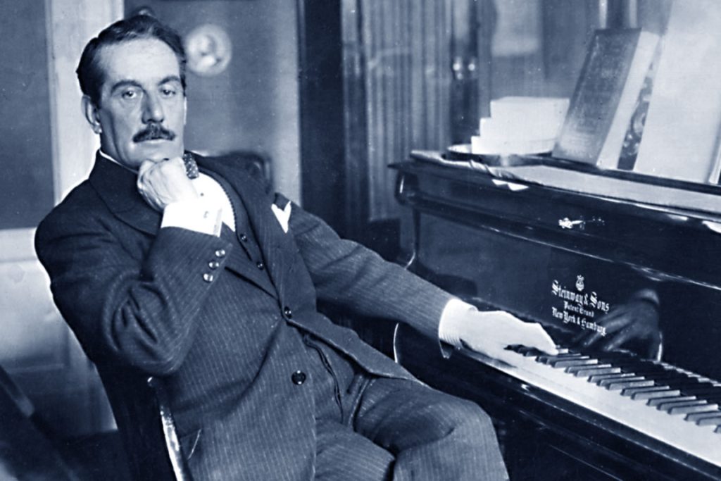 Il compositore in un’immagine risalente al 1900 (Wikipedia)