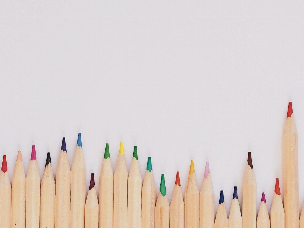 È importante che anche sui banchi di scuola si possa parlare dei diversi «colori» della sessualità (Unsplash)