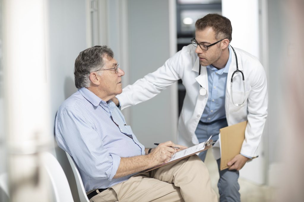 Molte persone in età pensionabile si sentono svantaggiate nel ricevere assistenza sanitaria (Marka)