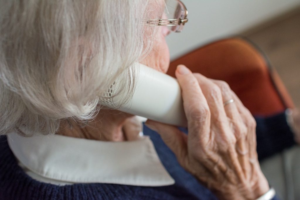 Telefonate inquietanti che annunciano incidenti o malattie di parenti o amici devono sempre far sorgere più di un dubbio (Pixabay)