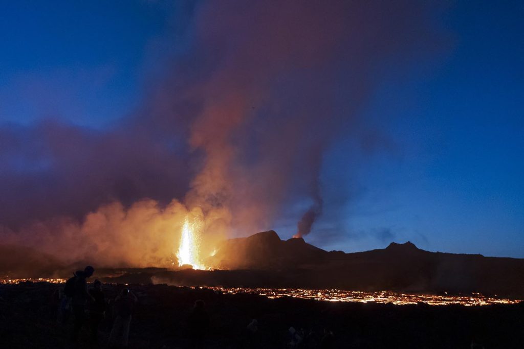 Il vulcano Fagradallfjall è entrato in eruzione lo scorso 19 marzo dopo mesi di sciami sismici