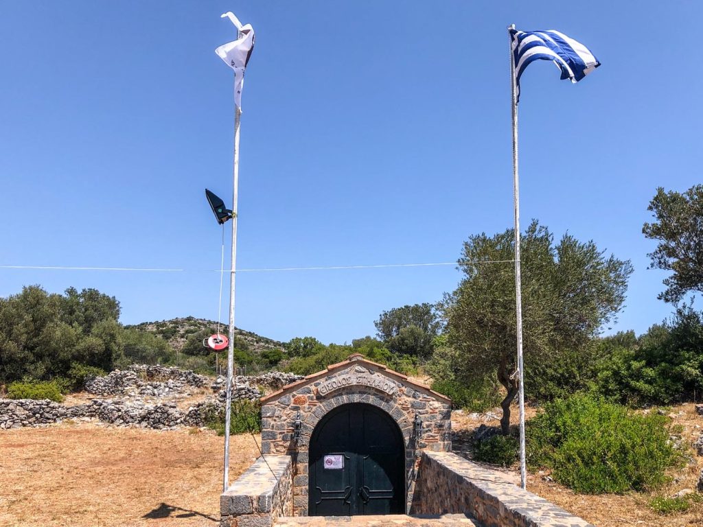 Ingresso della grotta: le visite guidate durano circa 40 minuti e possono essere limitati a gruppi di max. 10 persone a causa del coronavirus