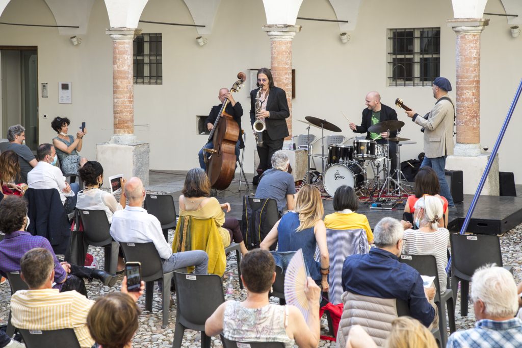 Il concerto nel chiostro del Museo (S. Spinelli)