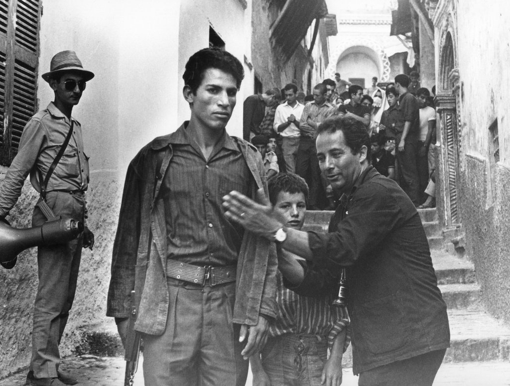 Sul set del film La battaglia di Algeri, 1965