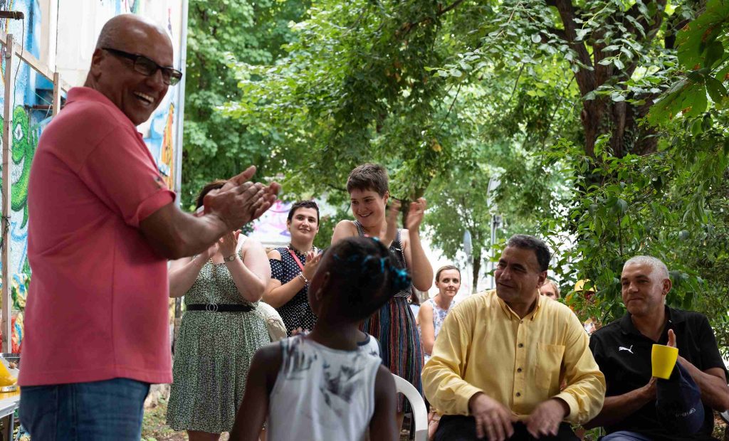 Momenti conviviali alla Haus pour Bienne (Anja Fonseca)