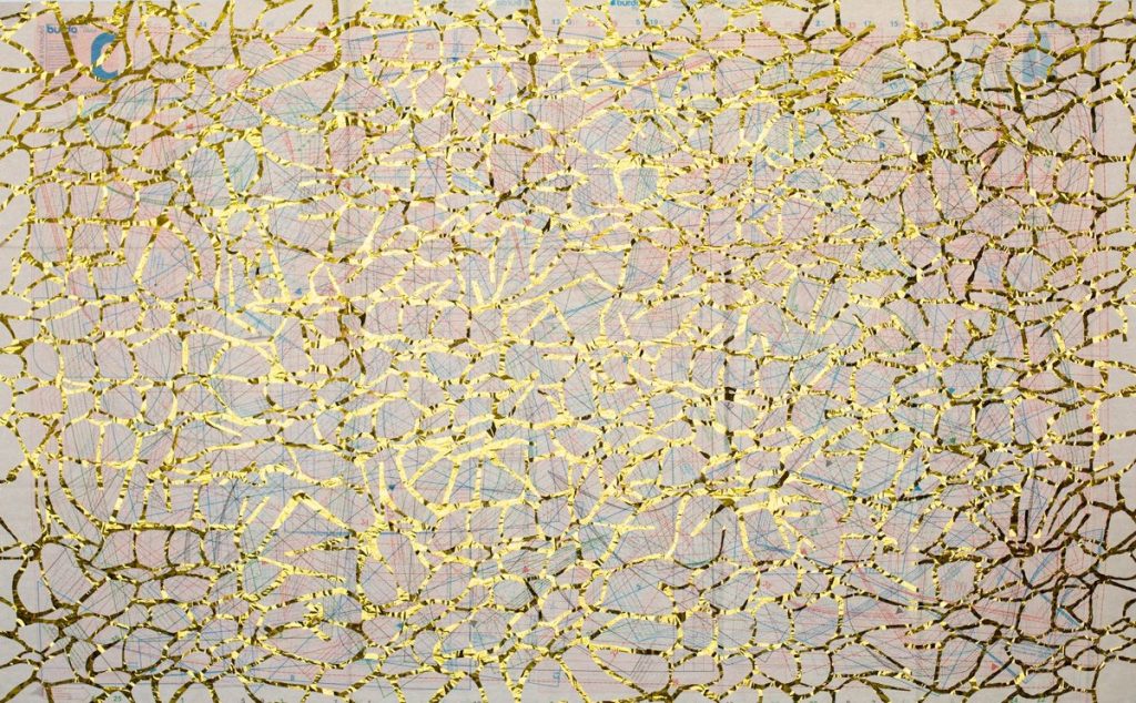 Mariapia Borgnini, Burda, 2022, ritagli coperta isotermica lato oro su (Collezione dell’artista)