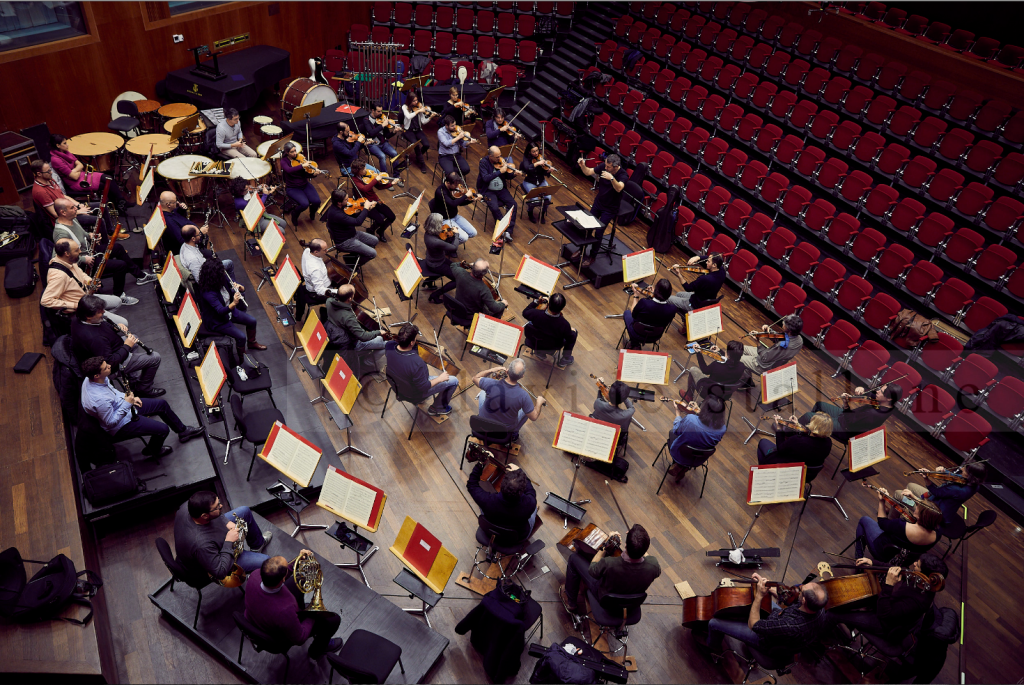 L'Orchestra della Svizzera italiana diretta da Poschner mentre prova all'Auditorio Stelio Molo (Davide Stallone)