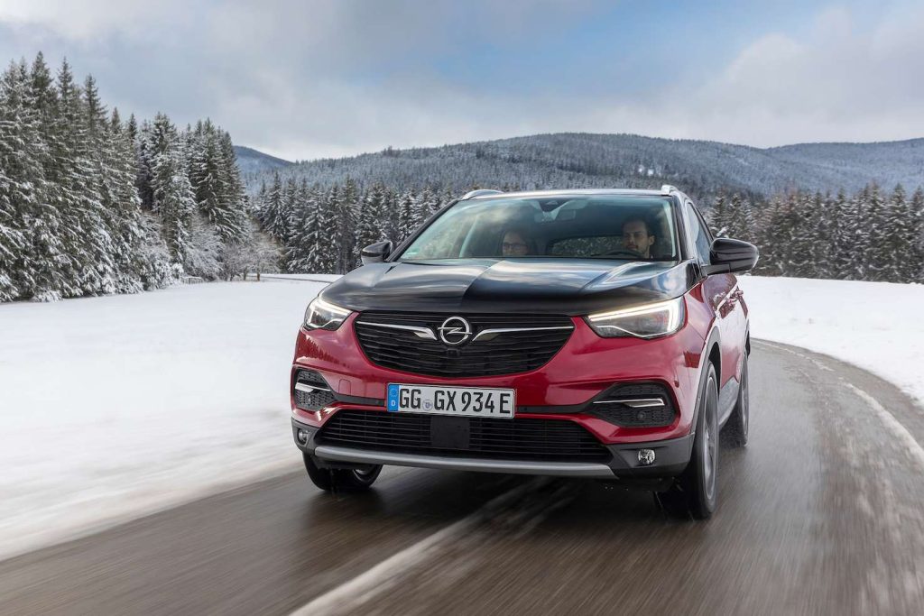 Il nuovo modello della Opel: Grandland X Hybrid4
