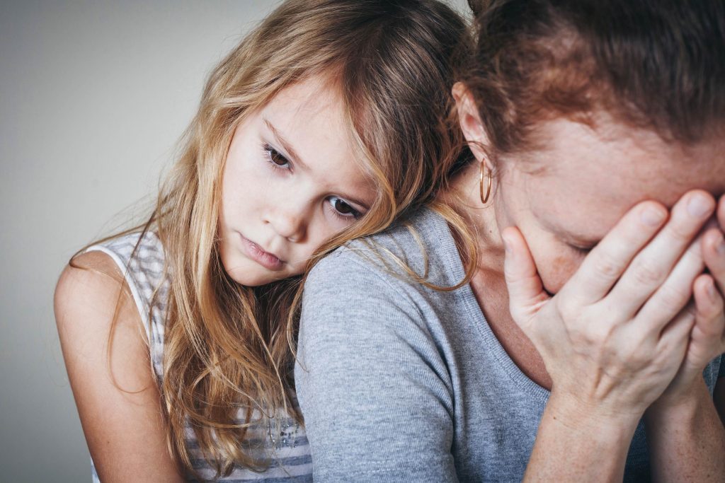 I bambini che hanno a che fare con genitori che mostrano le proprie emozioni hanno con loro un rapporto più stretto (Marka)