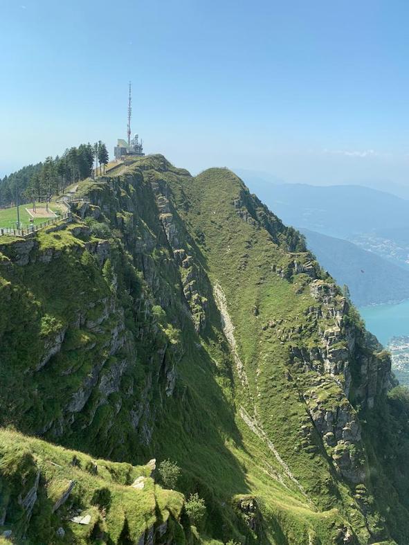 Una panoramica sulla vetta del Monte Generoso. (C.S.)