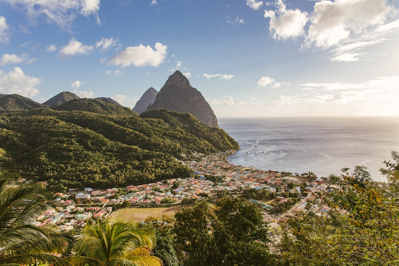 Vista di Santa (© Corinne Kutz – Unsplash)